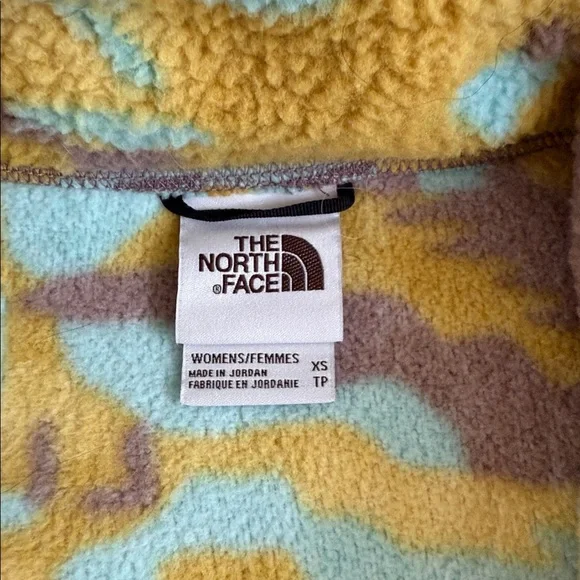 The North Face Women's Printed Cragmont 1/4-Snap Fleece - Picture 4 of 12
